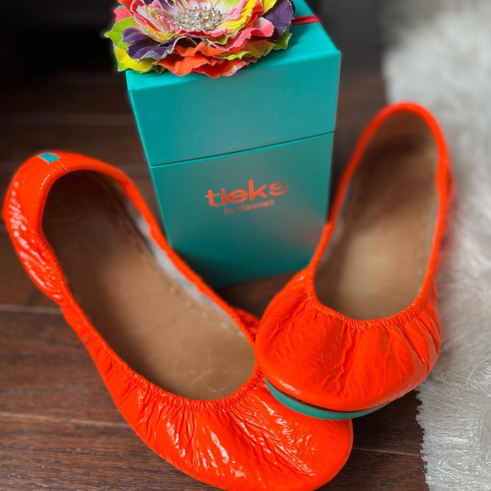 Outrageous Orange Tieks - Size 10